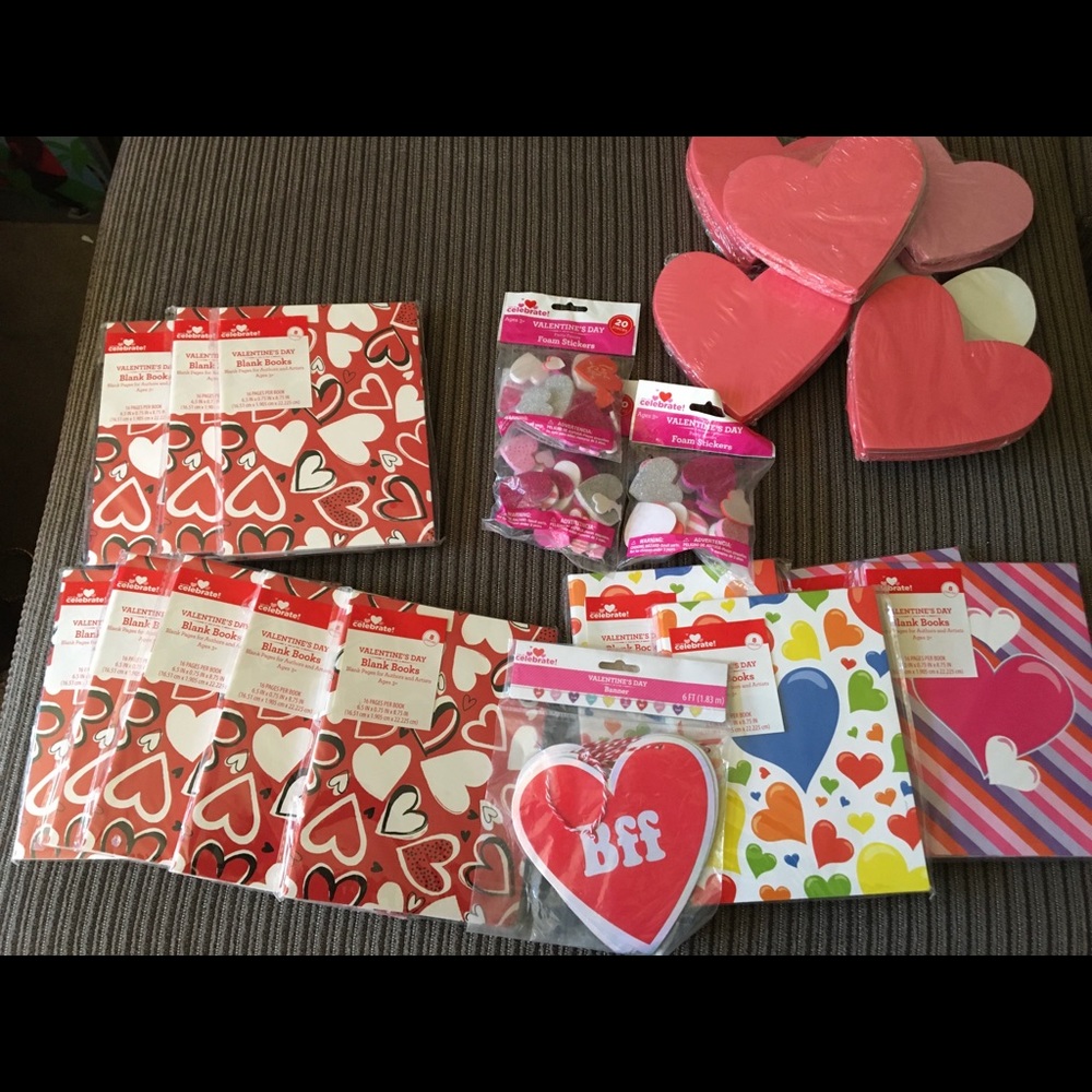 ❤️❤️❤️❤️❤️ Valentines Classrrom Stationary Artwork